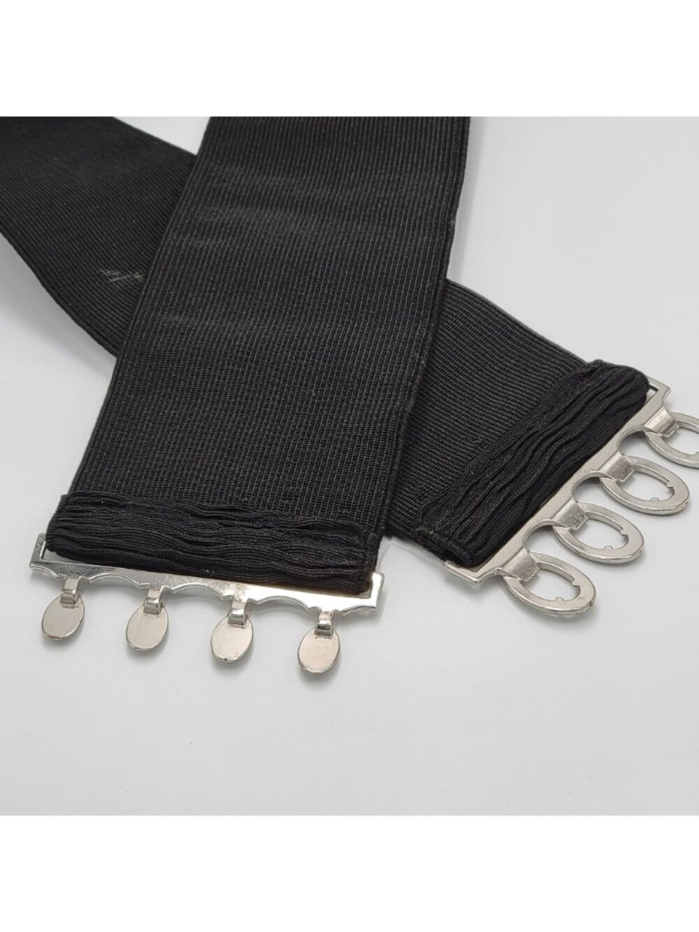 VTG Black Wide Stretch Belt With Silver-Tone Oval Buckle Closure 3.5 Inches Wide - Picture 13 of 13